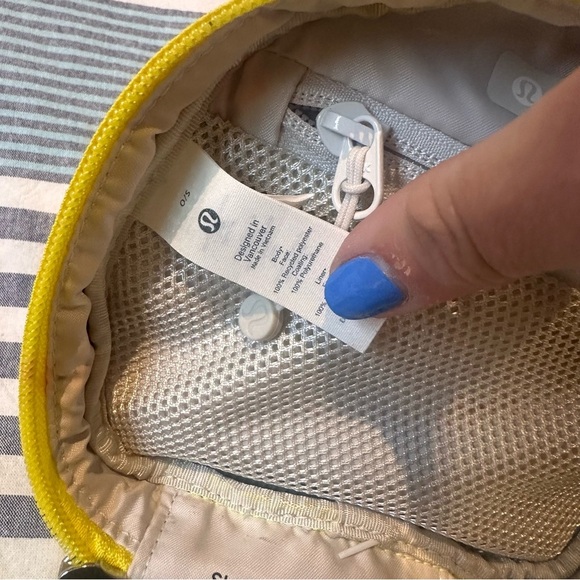 lululemon athletica Daily Essentials Mini Pouch - Picture 12 of 12